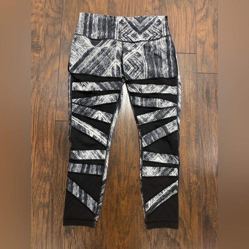 Lululemon Athletica Black and White Patterned Leggings